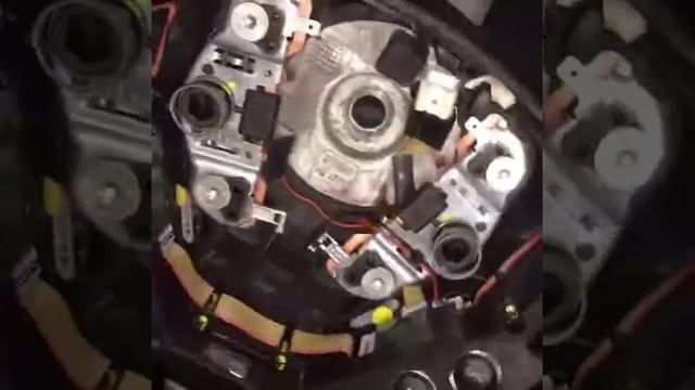 Jak sundat airbag volant Maserati Quattroporte V mk5 Dr.Volant смотреть онлайн