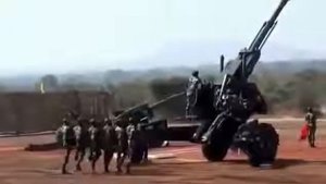 Супер пушка Индии и их бравые солдаты