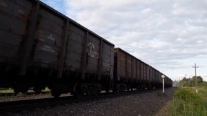 [РЖД] Тепловоз 3ТЭ10МК-1326 с грузовым поездом.