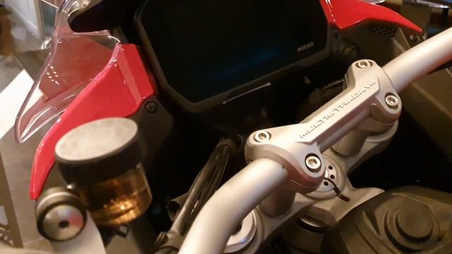 Ducati Multistrada V4 S. 1200cc multi purpose bike review - Urdu