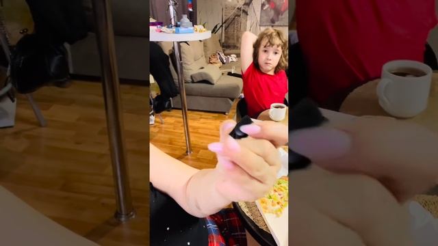 Ем на ночь глядя #мукбангроссия ссылка на Вовчика канал