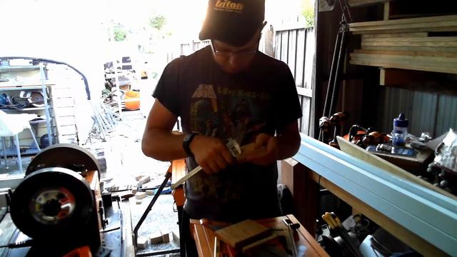 DIY Phone tripod adapter - Random Task! Episode 01 смотреть онлайн