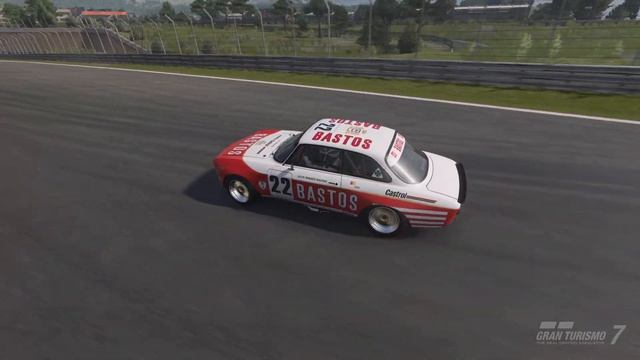 Alfa Romeo Giulia Sprint GT Veloce смотреть онлайн