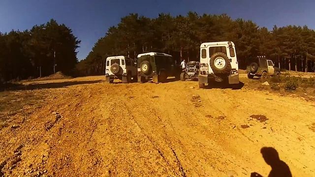 Ruta en 4x4 - Land Rover Defender - GoPro Hero 3 Silver смотреть онлайн