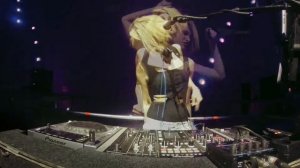 Olivia Krash — Dangerous (Cover on Big Data)