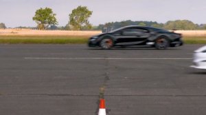Bugatti Chiron Super Sport vs Tesla Model S Plaid Track Pack CORRIDA DE ARRANCAD1