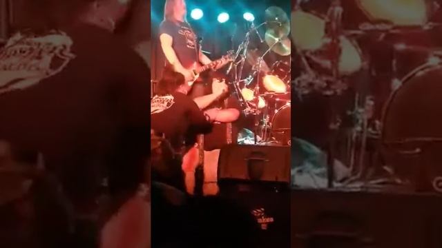 KONG MONSTERS OF ROCK TESLA ~ LOVE SONG OUTTAKES BAR AND GRILL HOPKINS MN 2021 смотреть онлайн