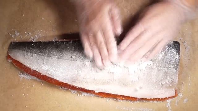 Как солить красную рыбу. Простой способ