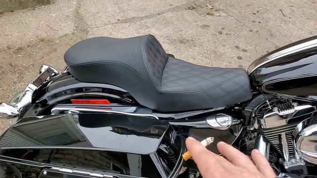 Saddlemen Explorer Seat 2009 Sportster 1200C смотреть онлайн