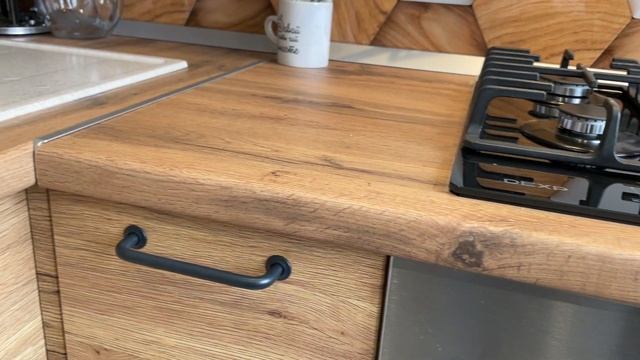 Видеообзор небольшой стильной кухни в хрущевке смотреть онлайн