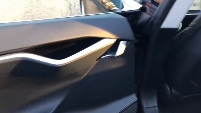 2015 Tesla Model S 85 kWh Battery VIN: 5YJSA1H19FF082510 Stock: 3504 смотреть онлайн