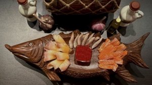 Деревянный поднос в форме РЫБЫ из натурального дерева ручной работы