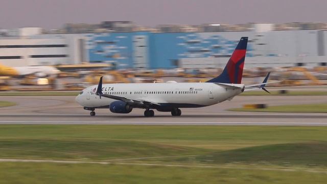 Summer Evening CVG Plane Spotting British Airways, Delta 764, SAAB 340, and more! смотреть онлайн