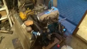 Работа Мотора ВАЗ 2105 на стенде  пробный пуск перед установкой на автомобиль
