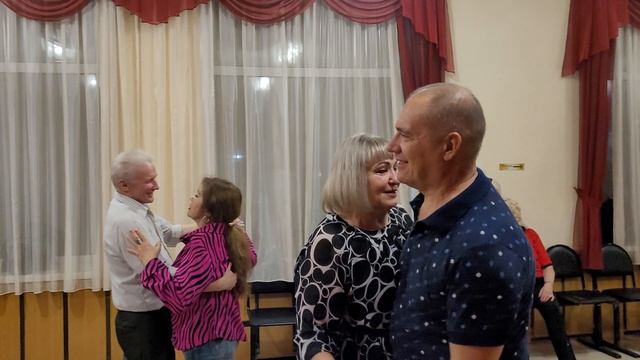 А белый лебедь на пруду... 19.10.24...