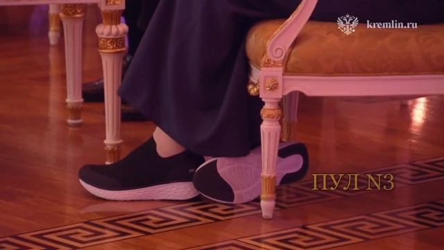 Даже у арабских шейхов ноги просятся в пляс под «Калинку» смотреть онлайн