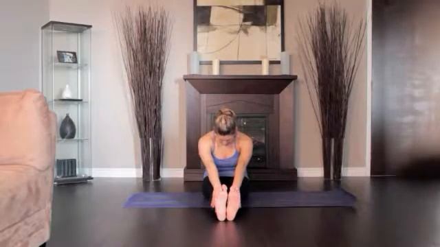 Yoga Seated Forward Bend смотреть онлайн