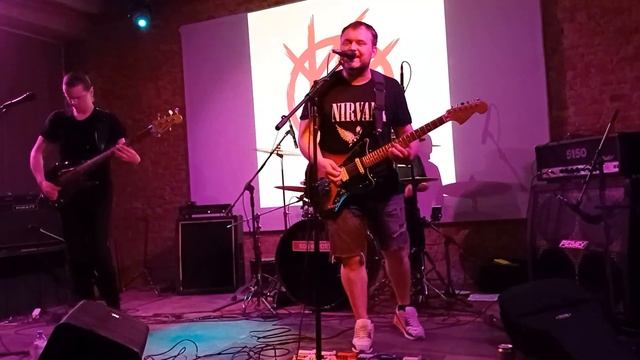 #rock #kultkargo #grunge #rap #scream #drums #nirvana #fender #jaguar #cool смотреть онлайн