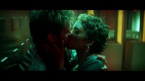 Hugh Jackman and Halle Berry kiss scene