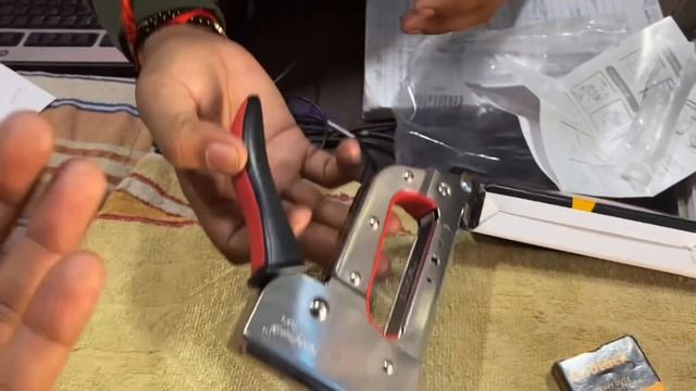 Unboxing and Review Kangaro Unotack Heavy Duty Gun Tacker TS 823 | How To Loan pin/ staple in TS 82 смотреть онлайн