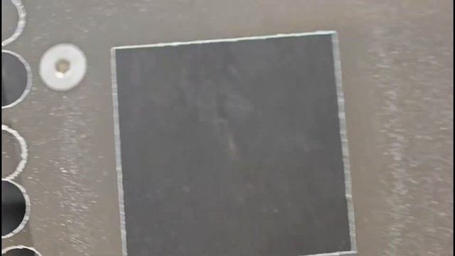 Вырезание отверстий в стекле лазером. Стекло 0,5мм. Лазерный источник JPT M8 100W. Отверстие 40х40мм смотреть онлайн