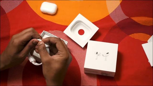 AirPods Pro: Unboxing смотреть онлайн
