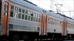 Электропоезд ЭД4МК-0089 и злой помощник