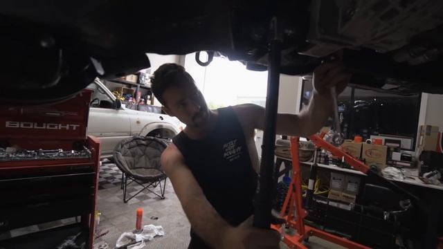 Twin Locked my NP300 смотреть онлайн