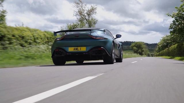 Aston Martin Vantage F1 Edition | Tracking смотреть онлайн