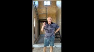 Комбинированная П-образная лестница на металлокаркасе