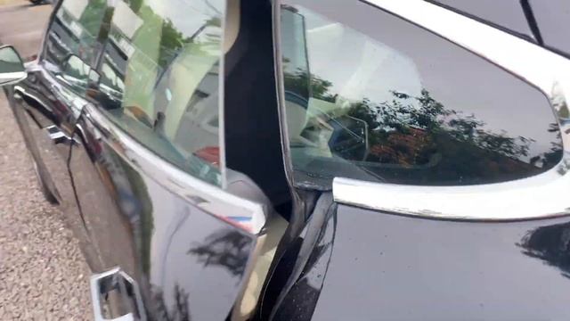 Tesla Model S 75D смотреть онлайн