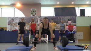 Турнир по троеборью. Дельфин