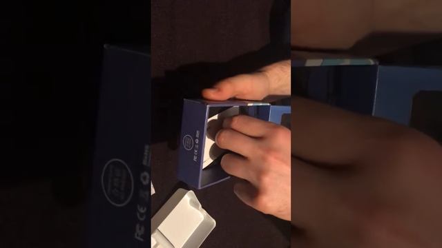 Unboxing HOCO 8pin 3.5mm Audio Charger Adapter смотреть онлайн