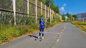 СИРЕНОГОЛОВЫЙ против Мамы длинные ноги
