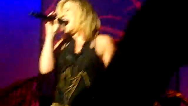 Addicted - Kelly Clarkson - Plymouth 22.03.08 - part 2 смотреть онлайн