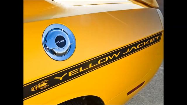 2012 Dodge Challenger SRT8 392 Yellow Jacket смотреть онлайн