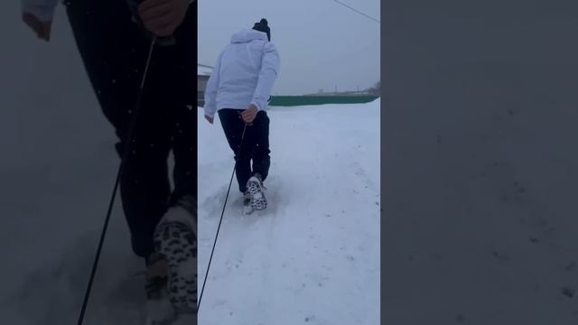 #папинадочка Прогулочка до магазина ❄️❄️❄️