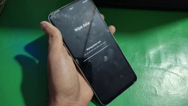 Android 12: OPPO hard reset without password or PC | Wipe & Format DATA смотреть онлайн