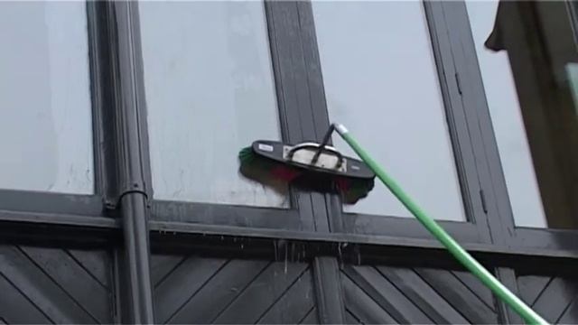 High reach window cleaning Hydrotech UK LTD 'Glassmaster'