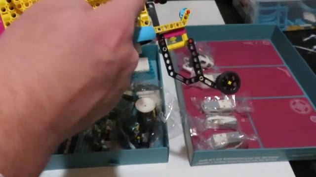 LEGO Mindstorms Robot Inventor Kit 51515   Unbox, Explore, and Sort
