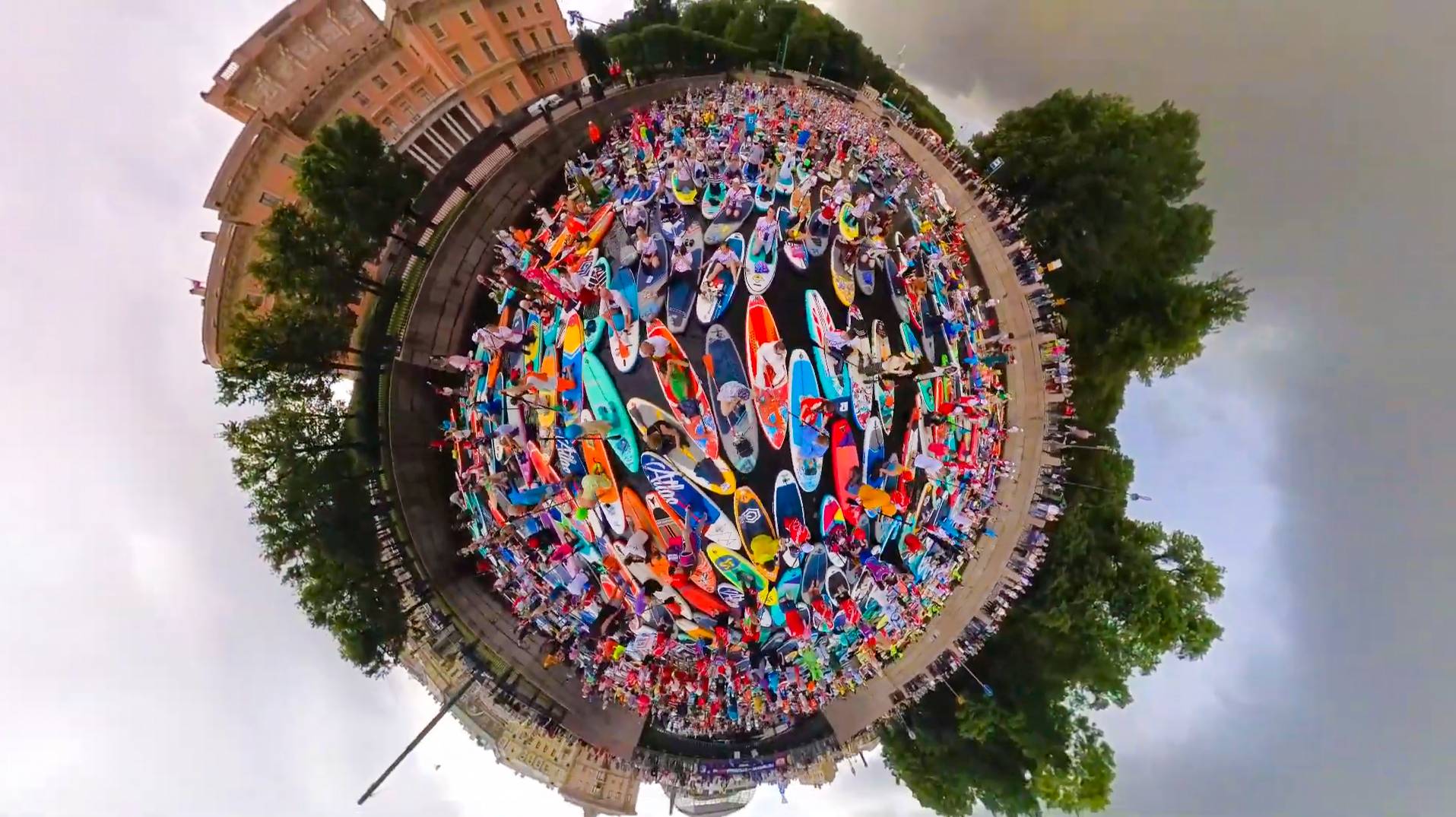 Сотрудники «Восток-Сервис» в ветровках УРАН на гонке «Фонтанка SUP» смотреть онлайн