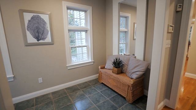 9 Old Sudbury Road, Lincoln MA - Timeless Design for Comfortable & Smart Living смотреть онлайн