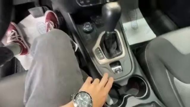 Jeep Cherokee '2014 смотреть онлайн