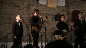 Команда ЮНИОРОВ. Песня  КОНЬ. Синий троллейбус, Клайпеда 6.09.2015.