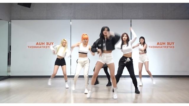 EVERGLOW - SALUTE dance practice mirrored