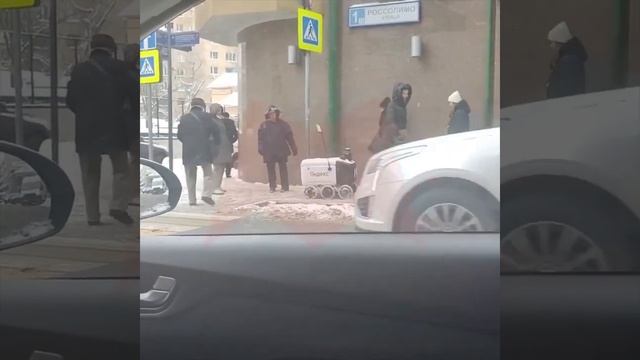 Москвичи помогают роботам