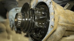 Гул при движении на Land Rover/Range Rover. Ремонт переднего и заднего редуктора Land Rover