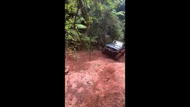 Jeep Cherokee XJ - Trilha do Pinheirinho смотреть онлайн