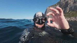 Фридайвинг в Крыму,
Греческий сухогруз ВИНОВОЗ,
Затонувшее судно