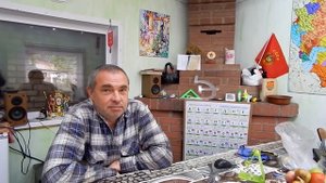 А ещё нам верные нужны ребята.И тогда вода нам как земля.И тогда нам экипаж семья.